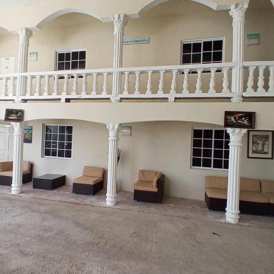 Grace Garden Guesthouse By Eminence Ent Ocho Rios Exterior photo